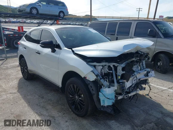 ✅ 2024 Toyota Venza Limited • VIN: JTEAAAAHXRJ186659 • Лот: 44256408. Опубліковано раніше на IAAI з пробігом 13 498 миль. Безкоштовний доступ до архіву аукціонних продажів зі США та докладний звіт про історію автомобіля на DreamBid. Зображення 1.