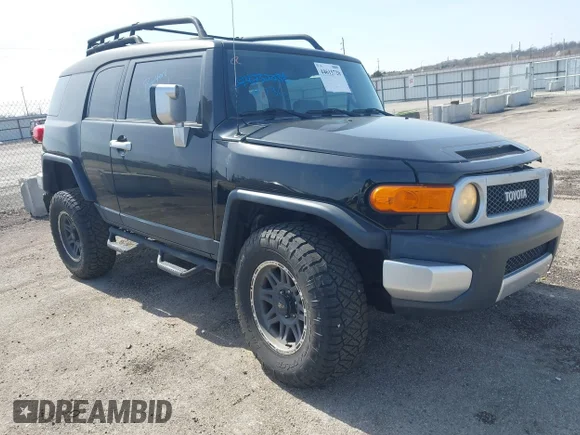 ✅ 2010 Toyota FJ Cruiser • VIN: JTEBU4BF4AK091359 • Лот: 44615720. Опубліковано раніше на IAAI з пробігом 138 178 миль. Безкоштовний доступ до архіву аукціонних продажів зі США та докладний звіт про історію автомобіля на DreamBid. Зображення 1.
