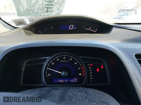 ✅ 2011 Honda Civic LX • VIN: 2HGFA1F56BH309794 • Lot: 44163991. Wystawiony na IAAI z przebiegiem 117 960 mil. Bezpłatny archiwum sprzedaży aukcyjnych z USA i szczegółowy raport historii pojazdu na DreamBid. Zdjęcie 7.