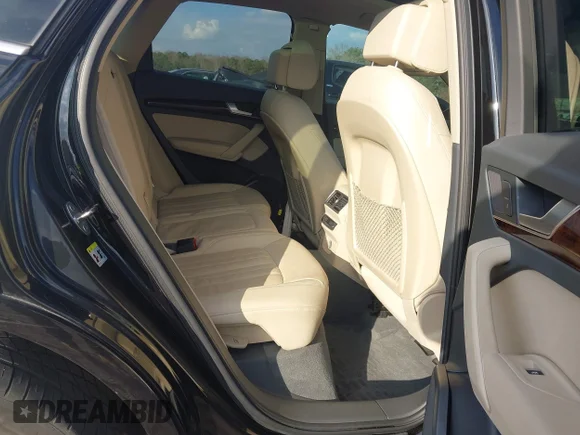 ✅ 2018 Audi Q5 Premium Plus • VIN: WA1BNAFY9J2022625 • Lot: 44006872. Wystawiony na IAAI z przebiegiem 82 714 mil. Bezpłatny archiwum sprzedaży aukcyjnych z USA i szczegółowy raport historii pojazdu na DreamBid. Zdjęcie 8.