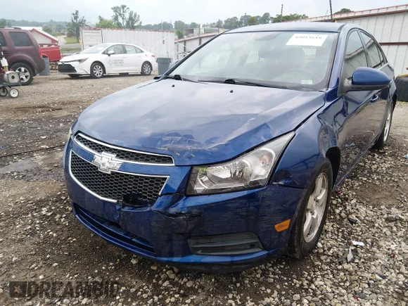 ✅ 2013 Chevrolet Cruze 1LT • VIN: 1G1PC5SB4D7179201 • Lot: 45013618. Wystawiony na IAAI z przebiegiem 201 213 mil. Bezpłatny archiwum sprzedaży aukcyjnych z USA i szczegółowy raport historii pojazdu na DreamBid. Zdjęcie 6.