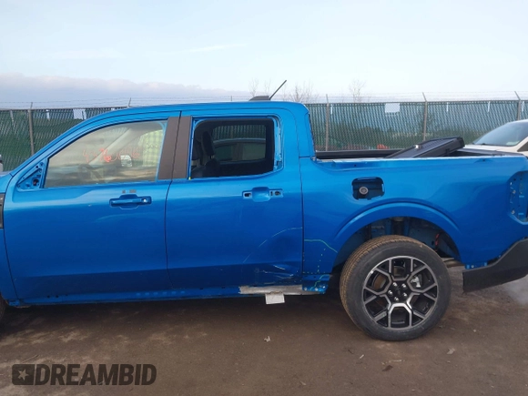✅ 2025 Ford Maverick Lariat • VIN: 3FTTW8SA7SRB04326 • Lot: 43760056. Wystawiony na IAAI z przebiegiem 1 195 mil. Bezpłatny archiwum sprzedaży aukcyjnych z USA i szczegółowy raport historii pojazdu na DreamBid. Zdjęcie 6.