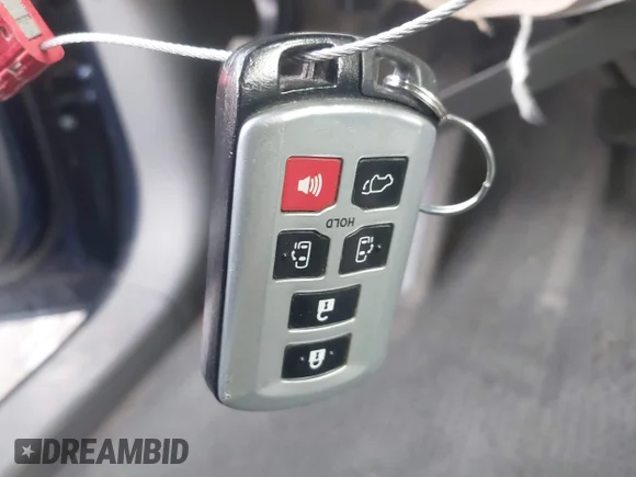 ✅ 2019 Toyota Sienna XLE Premium • VIN: 5TDYZ3DC3KS972125 • Lot: 44105902. Wystawiony na IAAI z przebiegiem 108 401 mil. Bezpłatny archiwum sprzedaży aukcyjnych z USA i szczegółowy raport historii pojazdu na DreamBid. Zdjęcie 11.