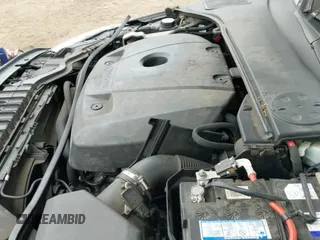 ✅ 2015 Volvo V60 T5 Drive-E Premier • VIN: YV140MEK6F1254215 • Lot: 43306749. Listed on IAAI with 121,307 mi. Free auction sales archive from the USA and detailed vehicle history report at DreamBid. Image 18.