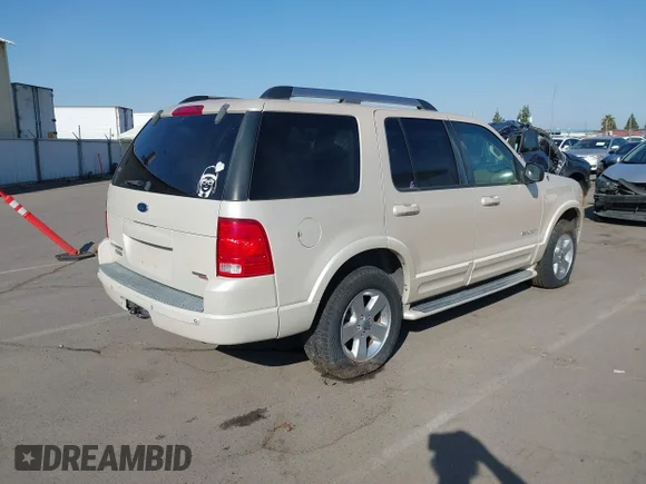 ✅ 2005 Ford Explorer Limited • VIN: 1FMZU65E25ZA07288 • Lot: 43090767. Wystawiony na IAAI z przebiegiem 222 839 mil. Bezpłatny archiwum sprzedaży aukcyjnych z USA i szczegółowy raport historii pojazdu na DreamBid. Zdjęcie 4.