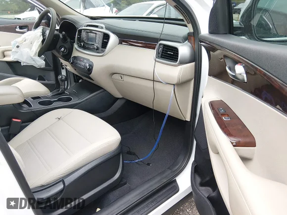 ✅ 2017 Kia Sorento LX • VIN: 5XYPG4A32HG265311 • Lot: 44802973. Wystawiony na IAAI z przebiegiem 112 694 mil. Bezpłatny archiwum sprzedaży aukcyjnych z USA i szczegółowy raport historii pojazdu na DreamBid. Zdjęcie 5.