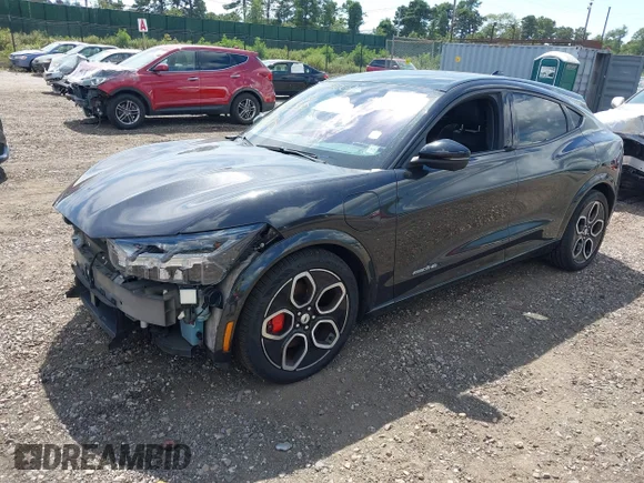 ✅ 2022 Ford Mustang Mach-E GT • VIN: 3FMTK4SE0NMA14858 • Lot: 43114069. Wystawiony na IAAI z przebiegiem 38 435 mil. Bezpłatny archiwum sprzedaży aukcyjnych z USA i szczegółowy raport historii pojazdu na DreamBid. Zdjęcie 20.
