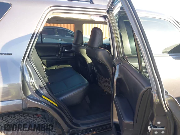 ✅ 2019 Toyota 4Runner TRD Pro • VIN: JTEBU5JR5K5631528 • Lot: 43819673. Wystawiony na IAAI z przebiegiem 115 724 mil. Bezpłatny archiwum sprzedaży aukcyjnych z USA i szczegółowy raport historii pojazdu na DreamBid. Zdjęcie 8.