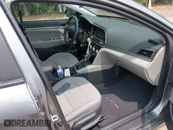 ✅ 2019 Hyundai Elantra SE • VIN: 5NPD74LF2KH490662 • Lot: 45659380. Wystawiony na IAAI z przebiegiem 23 395 mil. Bezpłatny archiwum sprzedaży aukcyjnych z USA i szczegółowy raport historii pojazdu na DreamBid. Zdjęcie 5.