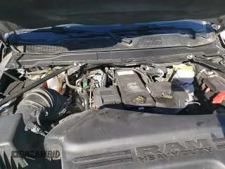 ✅ 2022 Ram 3500 • VIN: 3C63R3SL4NG364346 • Lot: 84772265. Wystawiony na Copart z przebiegiem 52 799 mil. Bezpłatny archiwum sprzedaży aukcyjnych z USA i szczegółowy raport historii pojazdu na DreamBid. Zdjęcie 13.