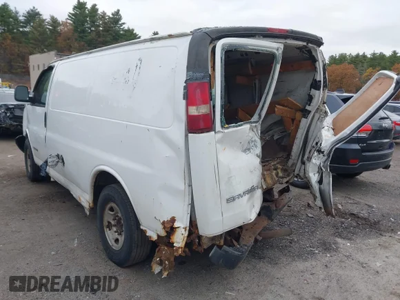 ✅ 2005 GMC Savana Cargo • VIN: 1GTGG25UX51110217 • Лот: 43534756. Опубліковано раніше на IAAI з пробігом 402 383 миль. Безкоштовний доступ до архіву аукціонних продажів зі США та докладний звіт про історію автомобіля на DreamBid. Зображення 3.