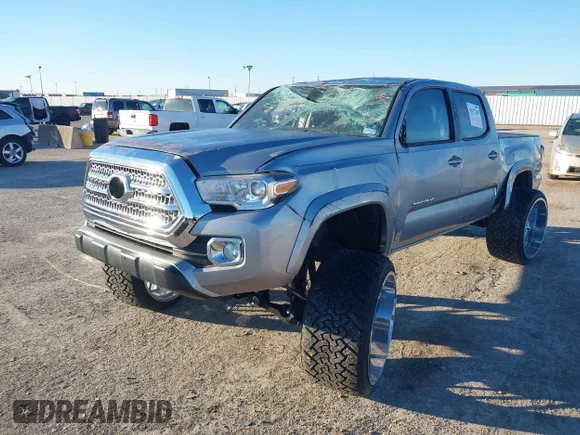 ✅ 2021 Toyota Tacoma SR5 • VIN: 5TFAZ5CN8MX105641 • Lot: 44317218. Wystawiony na IAAI z przebiegiem 43 054 mil. Bezpłatny archiwum sprzedaży aukcyjnych z USA i szczegółowy raport historii pojazdu na DreamBid. Zdjęcie 2.