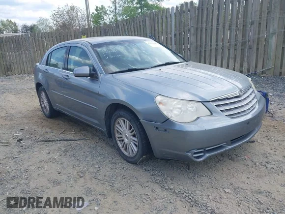 ✅ 2008 Chrysler Sebring Touring • VIN: 1C3LC56R38N255834 • Lot: 42102588. Wystawiony na IAAI z przebiegiem 293 410 mil. Bezpłatny archiwum sprzedaży aukcyjnych z USA i szczegółowy raport historii pojazdu na DreamBid. Zdjęcie 1.