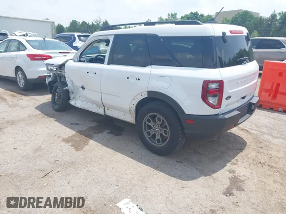 ✅ 2022 Ford Bronco Sport Big Bend • VIN: 3FMCR9B60NRE09790 • Lot: 42253934. Wystawiony na IAAI z przebiegiem 51 335 mil. Bezpłatny archiwum sprzedaży aukcyjnych z USA i szczegółowy raport historii pojazdu na DreamBid. Zdjęcie 3.