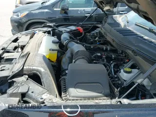 ✅ 2025 Ford F-150 XLT • VIN: 1FTEW3K88SKD38018 • Lot: 42576506. Wystawiony na IAAI z przebiegiem 8 636 mil. Bezpłatny archiwum sprzedaży aukcyjnych z USA i szczegółowy raport historii pojazdu na DreamBid. Zdjęcie 19.