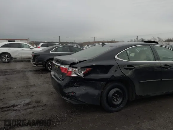 ✅ 2014 Lexus ES 330 • VIN: JTHBK1GG4E2128795 • Lot: 44157067. Listed on IAAI with 193,798 mi. Free auction sales archive from the USA and detailed vehicle history report at DreamBid. Image 6.