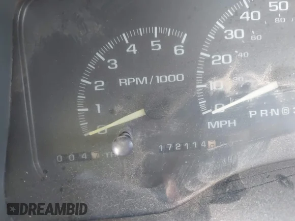 ✅ 1198 Chevrolet Silverado 3500 • VIN: 1GCGC33RXWF038858 • Lot: 28544899. Wystawiony na IAAI z przebiegiem 172 114 mil. Bezpłatny archiwum sprzedaży aukcyjnych z USA i szczegółowy raport historii pojazdu na DreamBid. Zdjęcie 7.