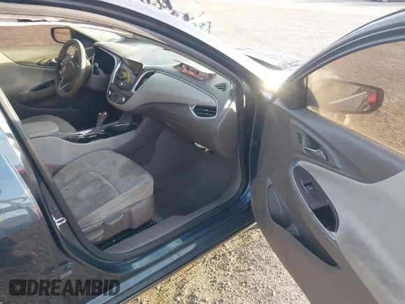 ✅ 2020 Chevrolet Malibu LT • VIN: 1G1ZD5ST2LF069492 • Lot: 44205979. Wystawiony na IAAI z przebiegiem 136 662 mil. Bezpłatny archiwum sprzedaży aukcyjnych z USA i szczegółowy raport historii pojazdu na DreamBid. Zdjęcie 5.
