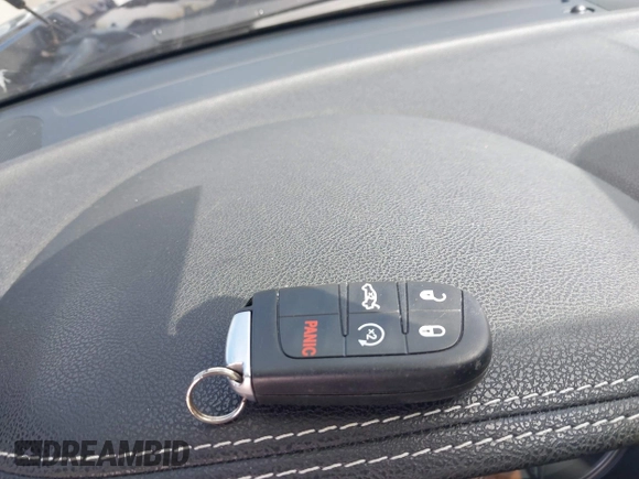 ✅ 2022 Chrysler 300 S • VIN: 2C3CCABT8NH111890 • Lot: 44822979. Wystawiony na IAAI z przebiegiem 32 663 mil. Bezpłatny archiwum sprzedaży aukcyjnych z USA i szczegółowy raport historii pojazdu na DreamBid. Zdjęcie 11.