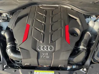 ✅ 2020 Audi S8 • VIN: WAU8SAF82LN011960 • Lot: 59629095. Wystawiony na Copart z przebiegiem 58 167 mil. Bezpłatny archiwum sprzedaży aukcyjnych z USA i szczegółowy raport historii pojazdu na DreamBid. Zdjęcie 11.