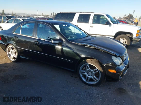 ✅ 2005 Mercedes-Benz C 320 • VIN: WDBRF64J35F612448 • Lot: 43649312. Wystawiony na IAAI z przebiegiem 224 146 mil. Bezpłatny archiwum sprzedaży aukcyjnych z USA i szczegółowy raport historii pojazdu na DreamBid. Zdjęcie 1.