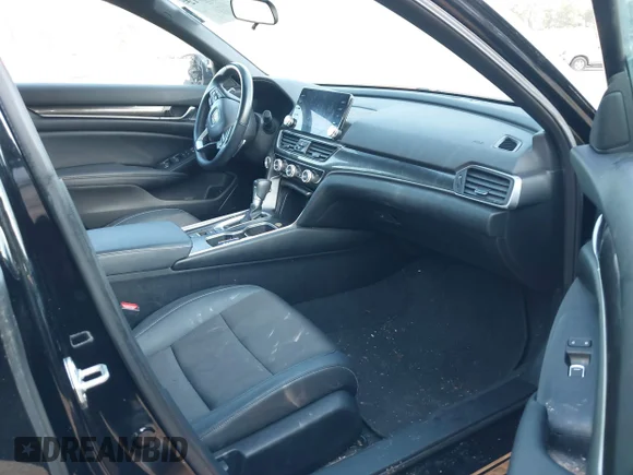 ✅ 2022 Honda Accord Sport • VIN: 1HGCV1F33NA023670 • Lot: 40465712. Wystawiony na IAAI z przebiegiem 32 588 mil. Bezpłatny archiwum sprzedaży aukcyjnych z USA i szczegółowy raport historii pojazdu na DreamBid. Zdjęcie 5.