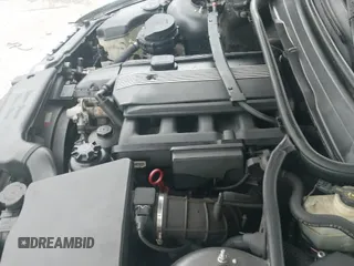 ✅ 2003 BMW 3 Series 325i • VIN: WBAET37473NH02671 • Lot: 43291313. Wystawiony na IAAI z przebiegiem 156 929 mil. Bezpłatny archiwum sprzedaży aukcyjnych z USA i szczegółowy raport historii pojazdu na DreamBid. Zdjęcie 19.