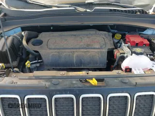 ✅ 2020 Jeep Renegade Sport • VIN: ZACNJAAB7LPL12899 • Lot: 41227832. Listed on IAAI with 46,698 mi. Free auction sales archive from the USA and detailed vehicle history report at DreamBid. Image 18.