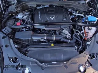 ✅ 2023 Maserati Grecale GT • VIN: ZN682AVA7P7432301 • Лот: 87949825. Опубликован ранее на Copart с пробегом 28 459 миль. Бесплатный доступ к архиву аукционных продаж из США и подробный отчёт об истории автомобиля на DreamBid. Изображение 14.