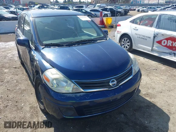 ✅ 2007 Nissan Versa SL • VIN: 3N1BC13E47L384474 • Лот: 44300778. Опубликован ранее на IAAI с пробегом 222 915 миль. Бесплатный доступ к архиву аукционных продаж из США и подробный отчёт об истории автомобиля на DreamBid. Изображение 1.
