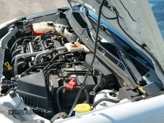 ✅ 2013 Ford Transit Connect XLT • VIN: NM0LS7BN2DT172640 • Lot: 43375874. Wystawiony na IAAI z przebiegiem 104 163 mil. Bezpłatny archiwum sprzedaży aukcyjnych z USA i szczegółowy raport historii pojazdu na DreamBid. Zdjęcie 20.