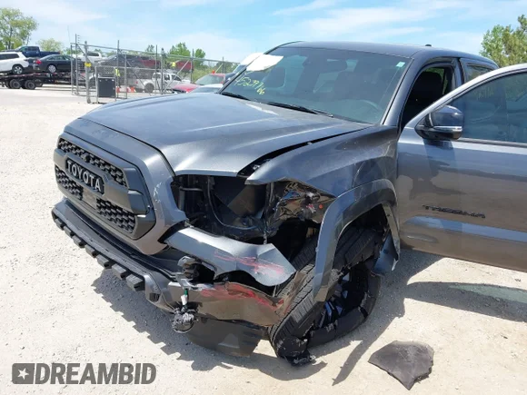 ✅ 2022 Toyota Tacoma Limited • VIN: 3TMGZ5ANXNM492732 • Lot: 45239766. Wystawiony na IAAI z przebiegiem 29 997 mil. Bezpłatny archiwum sprzedaży aukcyjnych z USA i szczegółowy raport historii pojazdu na DreamBid. Zdjęcie 6.