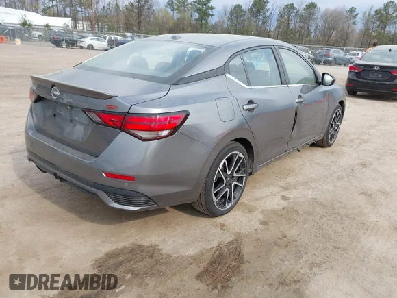 ✅ 2025 Nissan Sentra SR • VIN: 3N1AB8DV6SY303993 • Lot: 44725366. Wystawiony na IAAI z przebiegiem 28 283 mil. Bezpłatny archiwum sprzedaży aukcyjnych z USA i szczegółowy raport historii pojazdu na DreamBid. Zdjęcie 4.