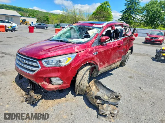 ✅ 2017 Ford Escape Titanium • VIN: 1FMCU9J94HUE32402 • Lot: 53635876. Wystawiony na Copart z przebiegiem Nie podano. Bezpłatny archiwum sprzedaży aukcyjnych z USA i szczegółowy raport historii pojazdu na DreamBid. Zdjęcie 1.