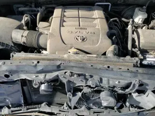 ✅ 2015 Toyota Sequoia Limited • VIN: 5TDJW5G15FS121076 • Lot: 85376714. Listed on Copart with 112,433 mi. Free auction sales archive from the USA and detailed vehicle history report at DreamBid. Image 16.