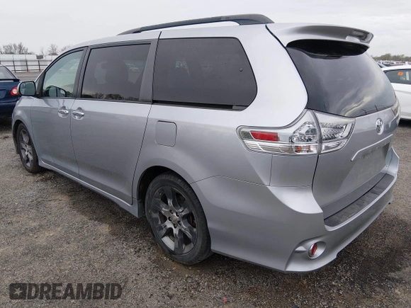 ✅ 2015 Toyota Sienna SE • VIN: 5TDXK3DCXFS544915 • Lot: 44530153. Wystawiony na IAAI z przebiegiem 191 732 mil. Bezpłatny archiwum sprzedaży aukcyjnych z USA i szczegółowy raport historii pojazdu na DreamBid. Zdjęcie 3.