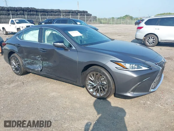 ✅ 2025 Lexus ES 300h Luxury • VIN: 58AEA1C15SU071255 • Lot: 42897127. Wystawiony na IAAI z przebiegiem 515 mil. Bezpłatny archiwum sprzedaży aukcyjnych z USA i szczegółowy raport historii pojazdu na DreamBid. Zdjęcie 1.