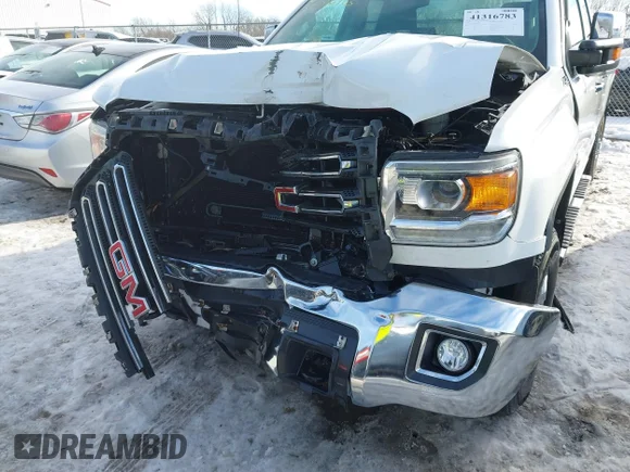 ✅ 2015 GMC Sierra 2500HD SLT • VIN: 1GT22ZE85FZ514615 • Lot: 41316783. Wystawiony na IAAI z przebiegiem 154 651 mil. Bezpłatny archiwum sprzedaży aukcyjnych z USA i szczegółowy raport historii pojazdu na DreamBid. Zdjęcie 6.