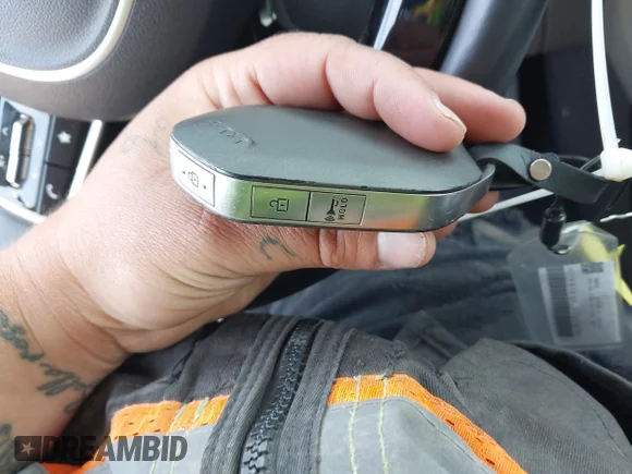 ✅ 2026 Kia Carnival LXS • VIN: KNDNB5KA5T6136760 • Lot: 45289082. Wystawiony na IAAI z przebiegiem 24 238 mil. Bezpłatny archiwum sprzedaży aukcyjnych z USA i szczegółowy raport historii pojazdu na DreamBid. Zdjęcie 11.
