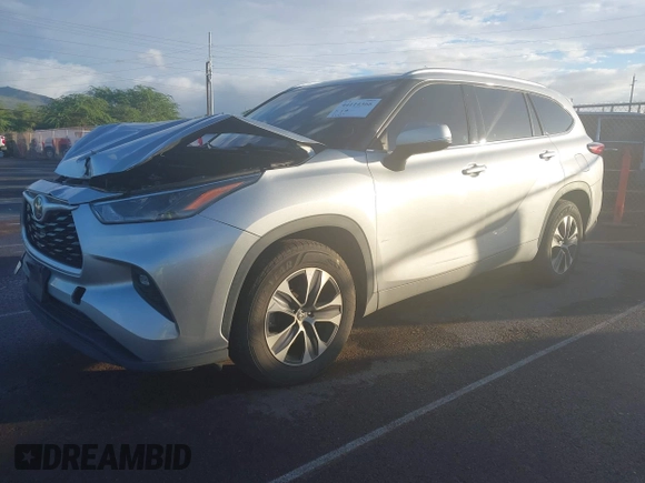 ✅ 2021 Toyota Highlander XLE • VIN: 5TDGZRAH1MS050163 • Lot: 44114366. Wystawiony na IAAI z przebiegiem 66 927 mil. Bezpłatny archiwum sprzedaży aukcyjnych z USA i szczegółowy raport historii pojazdu na DreamBid. Zdjęcie 2.