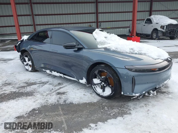 ✅ 2025 Lucid Air Pure • VIN: 50EA1PGA1SA004558 • Лот: 43905718. Опубликован ранее на IAAI с пробегом 6 950 миль. Бесплатный доступ к архиву аукционных продаж из США и подробный отчёт об истории автомобиля на DreamBid. Изображение 1.