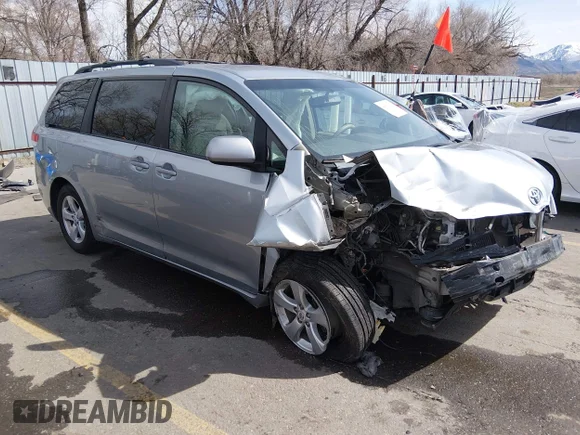 ✅ 2011 Toyota Sienna LE • VIN: 5TDKK3DC0BS046016 • Lot: 44599951. Listed on IAAI with 260,682 mi. Free auction sales archive from the USA and detailed vehicle history report at DreamBid. Image 1.