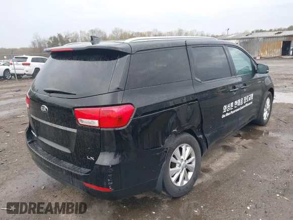 ✅ 2018 Kia Sedona LX • VIN: KNDMB5C13J6359080 • Lot: 44725361. Wystawiony na IAAI z przebiegiem 84 765 mil. Bezpłatny archiwum sprzedaży aukcyjnych z USA i szczegółowy raport historii pojazdu na DreamBid. Zdjęcie 4.