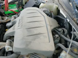 ✅ 2006 Pontiac Grand Prix • VIN: 2G2WP552161264083 • Lot: 43551158. Wystawiony na IAAI z przebiegiem 246 871 mil. Bezpłatny archiwum sprzedaży aukcyjnych z USA i szczegółowy raport historii pojazdu na DreamBid. Zdjęcie 14.