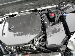 ✅ 2025 Volvo XC90 Plus • VIN: YV4062PE2S1297262 • Lot: 50169695. Wystawiony na Copart z przebiegiem 5 499 mil. Bezpłatny archiwum sprzedaży aukcyjnych z USA i szczegółowy raport historii pojazdu na DreamBid. Zdjęcie 14.