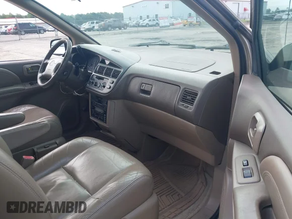 ✅ 2000 Toyota Sienna LE • VIN: 4T3ZF13CXYU245588 • Лот: 43046083. Опубліковано раніше на IAAI з пробігом 299 036 миль. Безкоштовний доступ до архіву аукціонних продажів зі США та докладний звіт про історію автомобіля на DreamBid. Зображення 5.