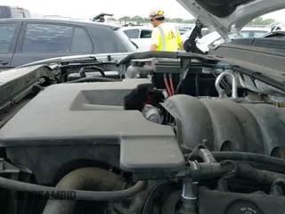 ✅ 2017 GMC Yukon XL Denali • VIN: 1GKS1HKJ1HR215702 • Лот: 42961929. Опубликован ранее на IAAI с пробегом 129 870 миль. Бесплатный доступ к архиву аукционных продаж из США и подробный отчёт об истории автомобиля на DreamBid. Изображение 19.