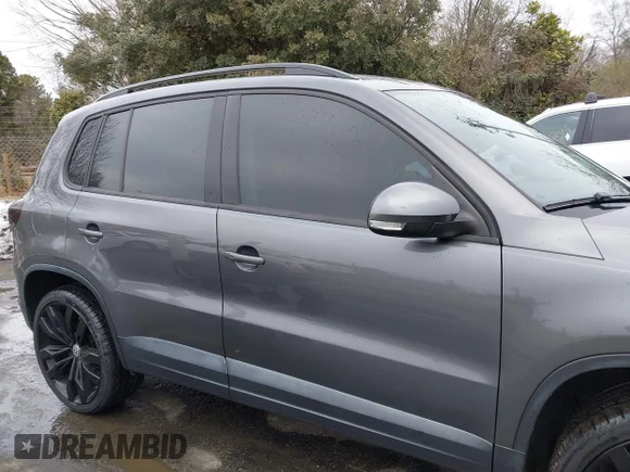 ✅ 2016 Volkswagen Tiguan SEL • VIN: WVGBV7AX2GW561849 • Lot: 44292264. Wystawiony na IAAI z przebiegiem 136 138 mil. Bezpłatny archiwum sprzedaży aukcyjnych z USA i szczegółowy raport historii pojazdu na DreamBid. Zdjęcie 13.