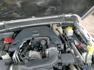 ✅ 2020 Jeep Gladiator Sport S • VIN: 1C6HJTAG6LL119873 • Lot: 46231195. Listed on Copart with 70,105 mi. Free auction sales archive from the USA and detailed vehicle history report at DreamBid. Image 15.