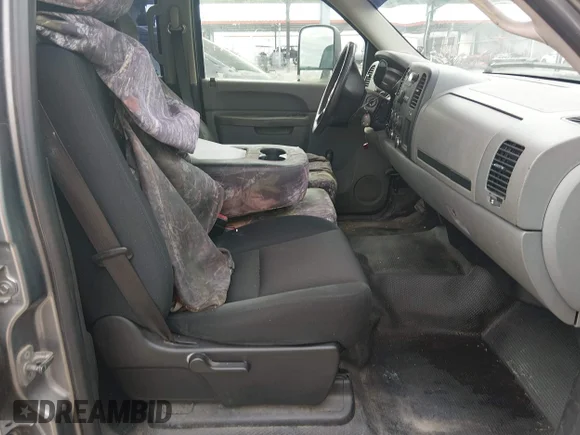 ✅ 2012 Chevrolet Silverado 2500HD Work Truck • VIN: 1GC1CVCG2CF139386 • Лот: 44373704. Опубліковано раніше на IAAI з пробігом 349 082 миль. Безкоштовний доступ до архіву аукціонних продажів зі США та докладний звіт про історію автомобіля на DreamBid. Зображення 5.